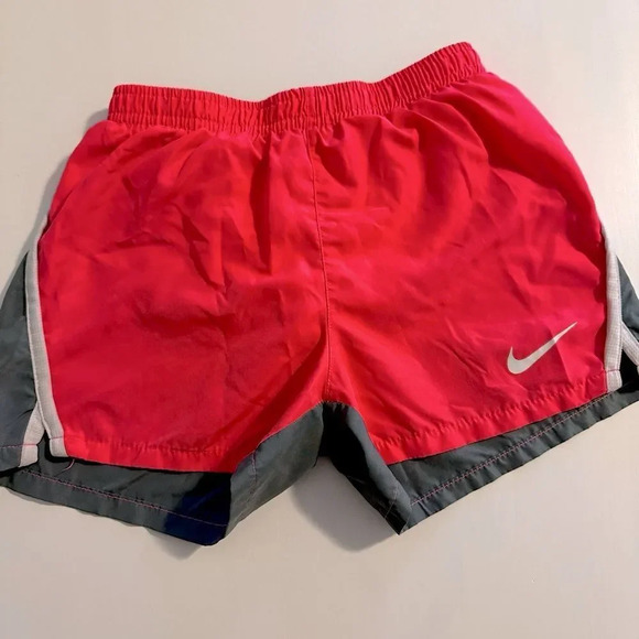 Nike dri-fit girls size 6-7 hot pink and grey shorts - Picture 1 of 3